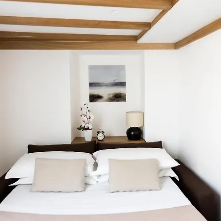 Agora Apartmán